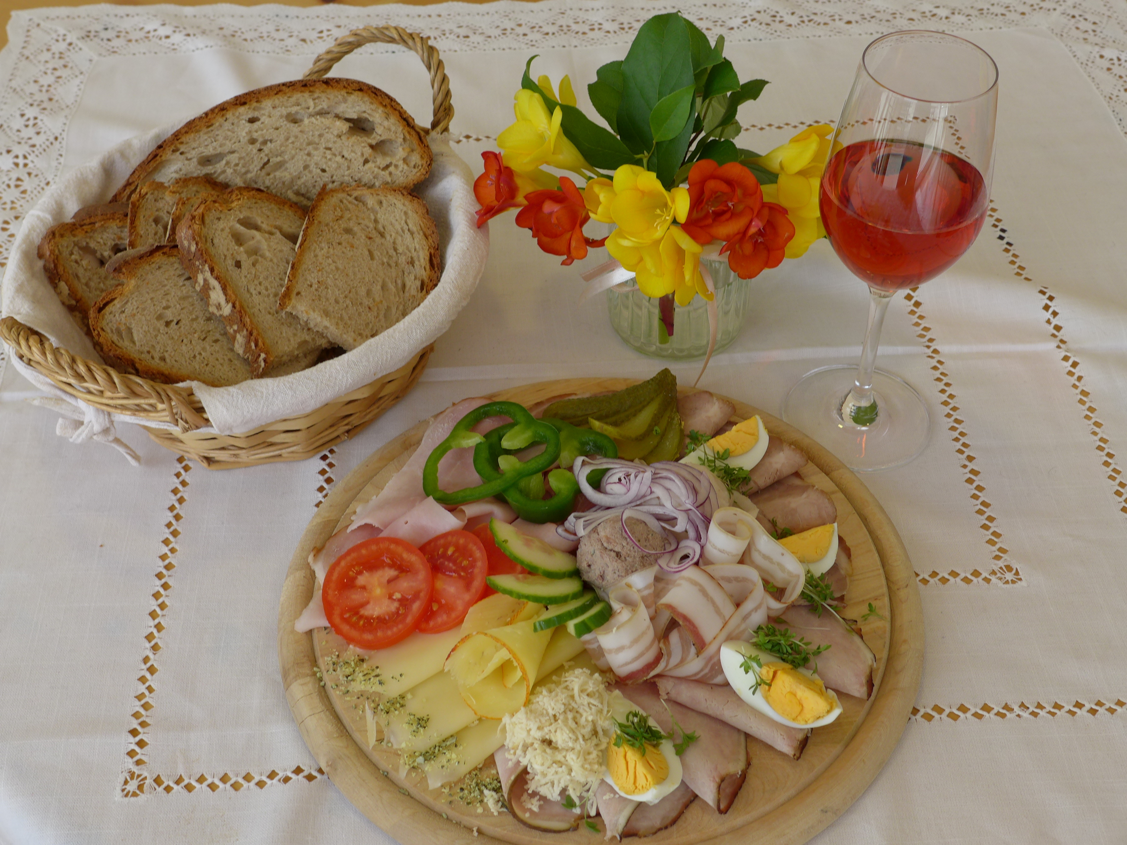 Kulinarik im Buschenschank