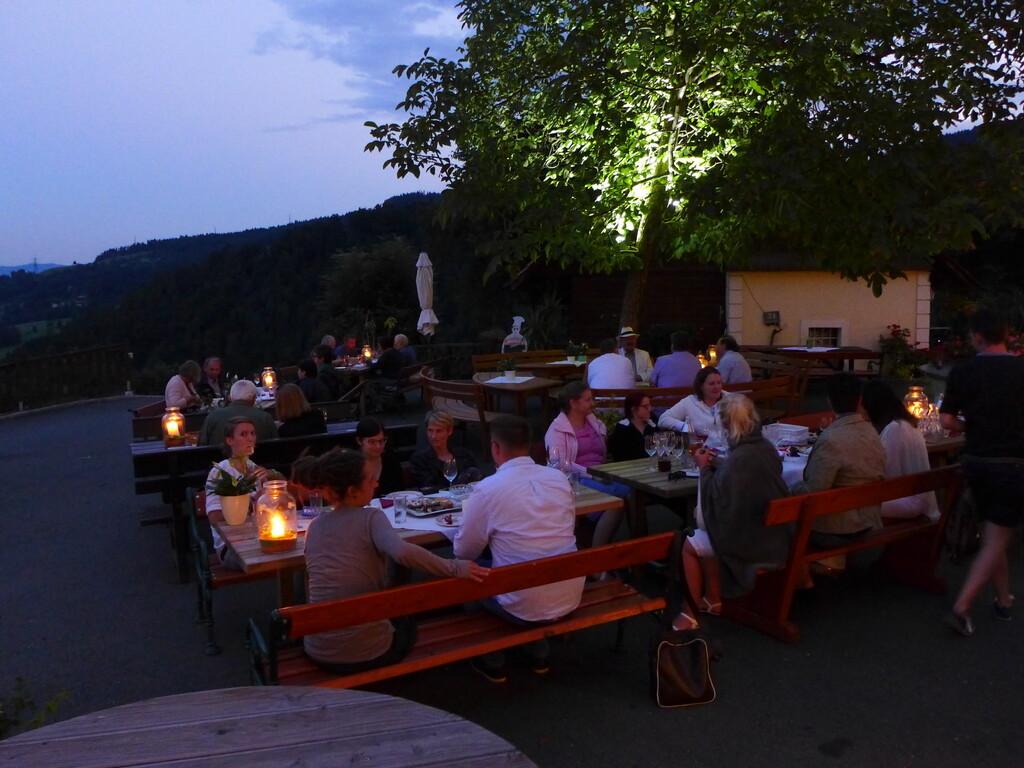 Buschenschank Innenbereich